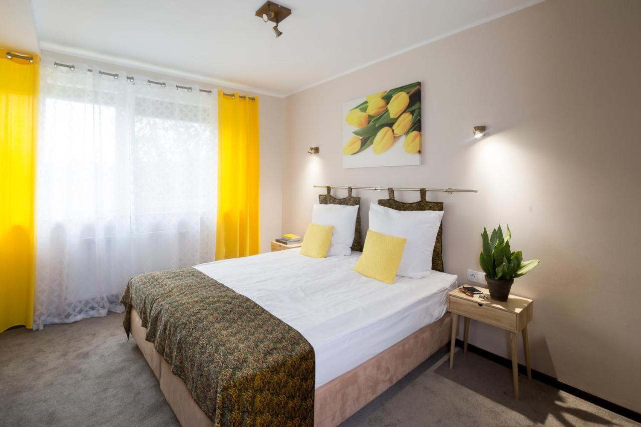 Noce i Dnie Hotel Postołowo Eksteriør billede