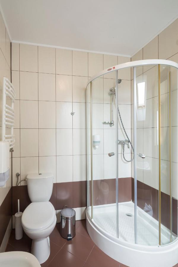 Noce i Dnie Hotel Postołowo Eksteriør billede