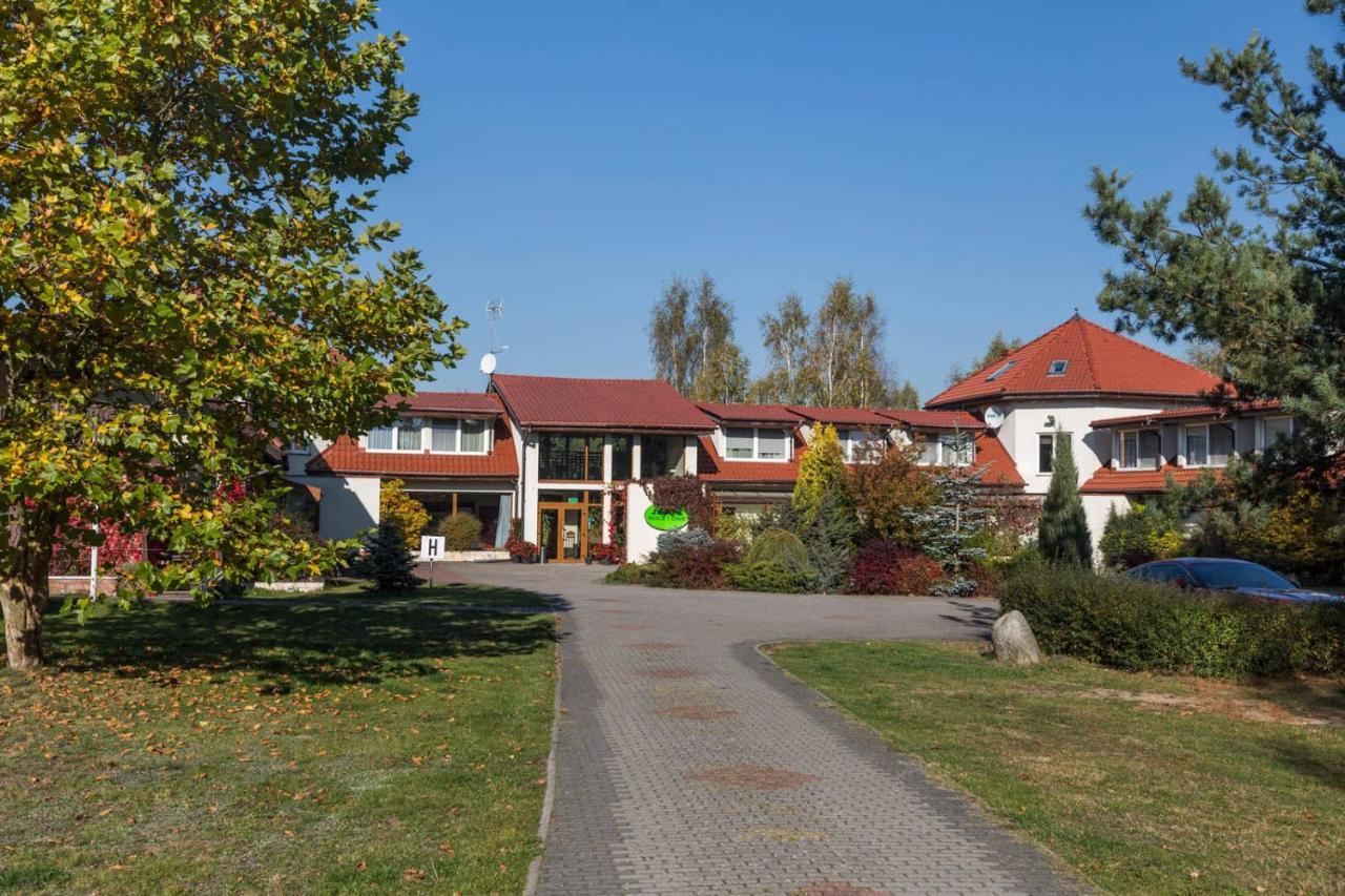 Noce i Dnie Hotel Postołowo Eksteriør billede
